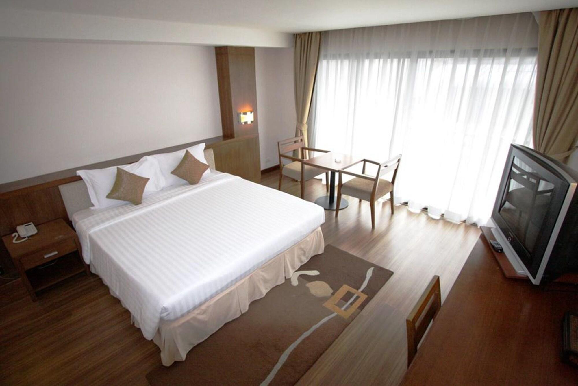 Hiran Residence Patong Buitenkant foto