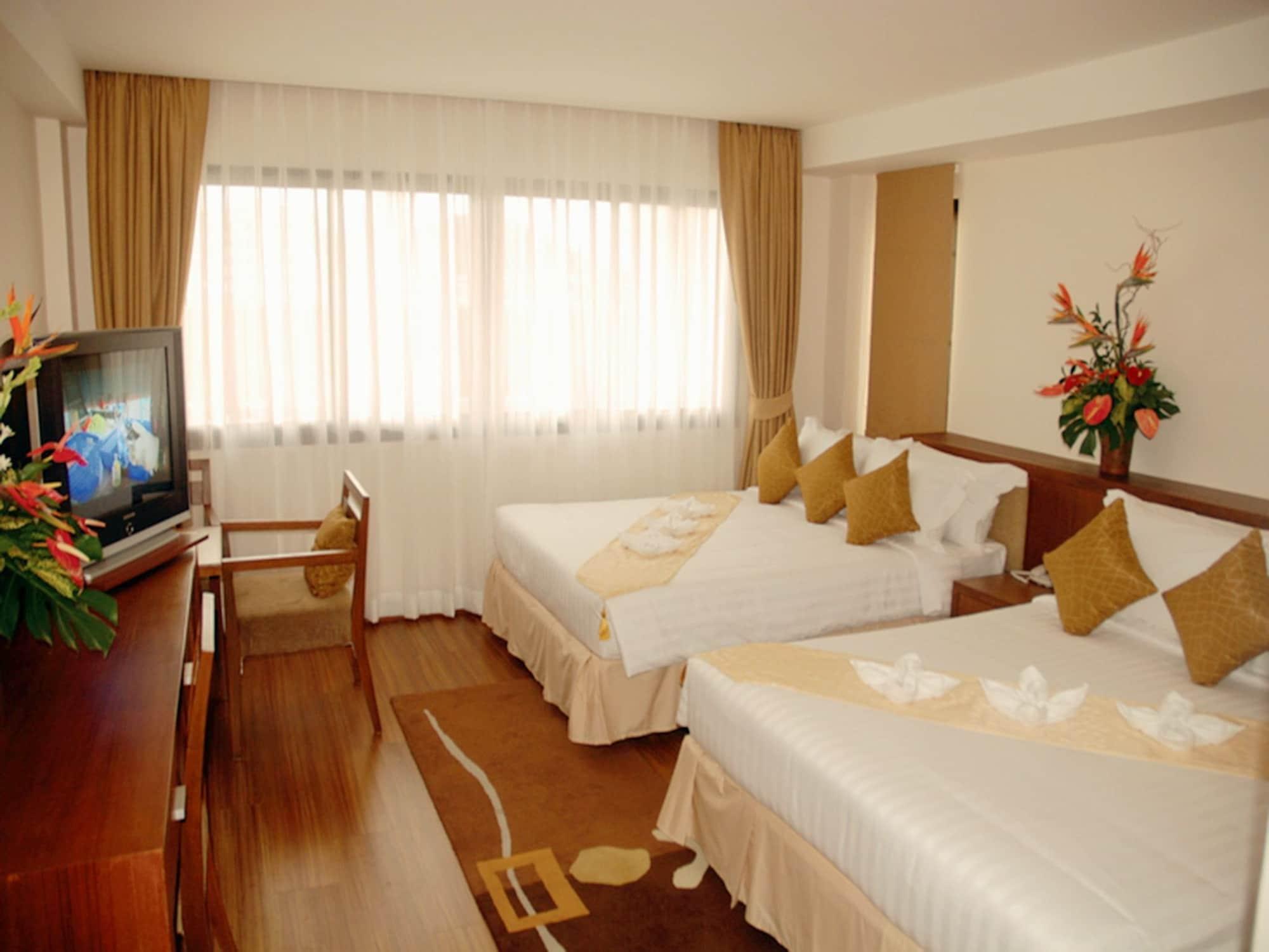 Hiran Residence Patong Buitenkant foto