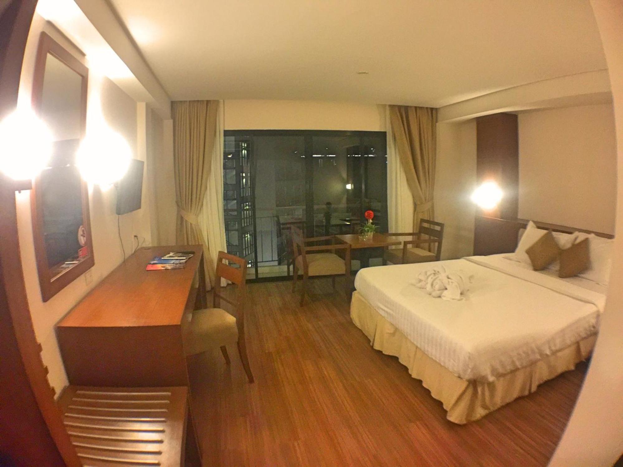 Hiran Residence Patong Buitenkant foto