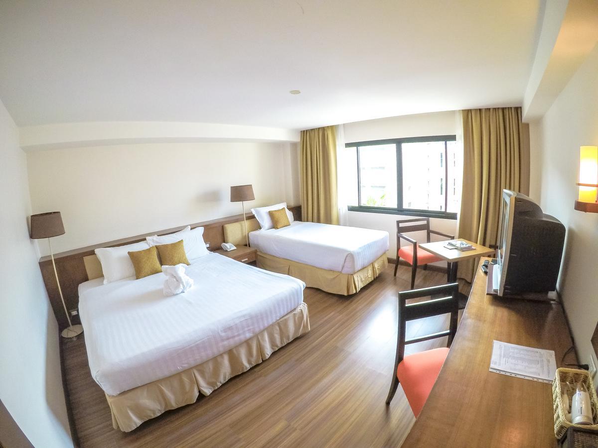 Hiran Residence Patong Buitenkant foto