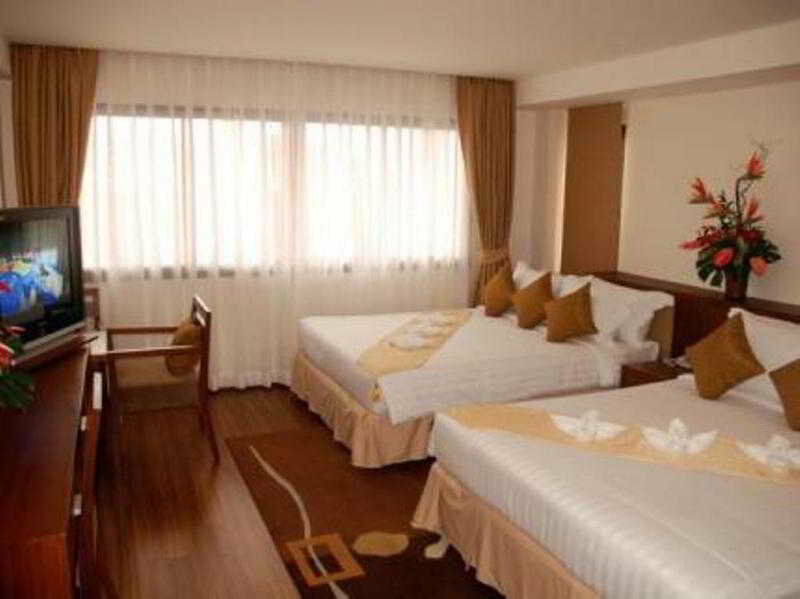 Hiran Residence Patong Buitenkant foto